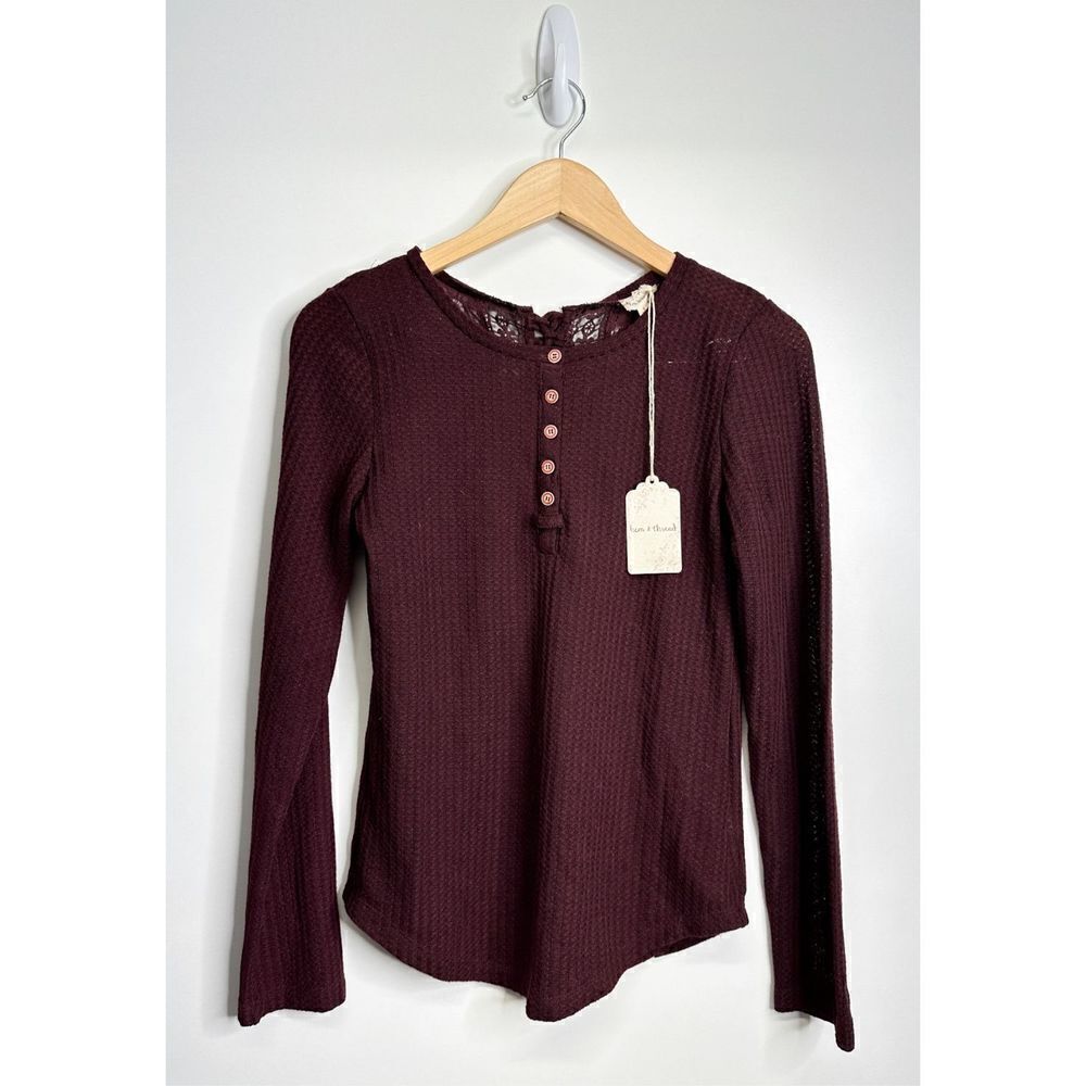Hem & Thread Sweater Womens Lace Detailed Long‎ Sleeve Size Small NWT